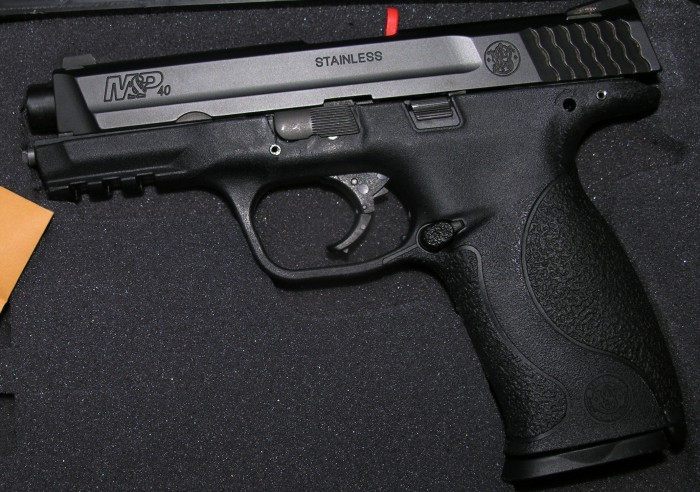 S&W Wesson M&P LE .40 40 4.25" Night sights 2mags